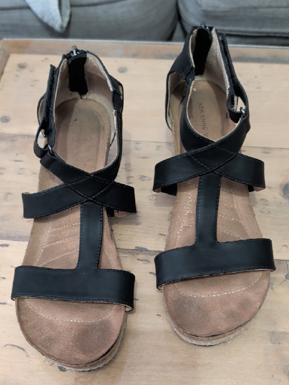 Adrienne Vittadini Black Leather Strappy Wedge Sandals Women's 8.5/9 - Picture 3 of 6